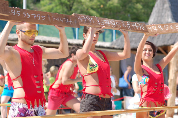 EMOTIONAL TEAMBUILDING & TRAININGS / ideas / options / implementation / go to section…