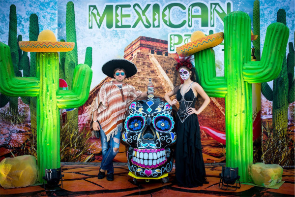 EMOTIONAL TEAMBUILDING & TRAININGS / ideas / options / implementation / go to section…