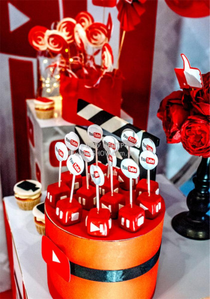 CHILDREN'S PARTIES / go to section…