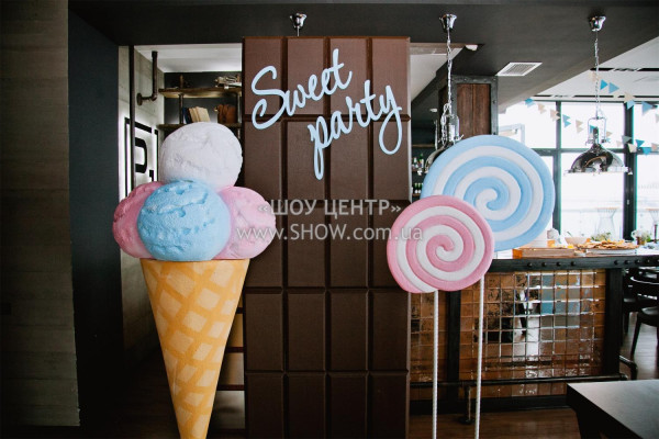 CHILDREN'S PARTIES / go to section…