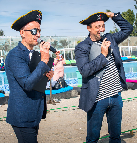 EMOTIONAL TEAMBUILDING & TRAININGS / ideas / options / implementation / go to section…