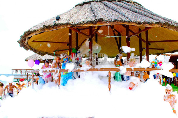 CHILDREN'S PARTIES / go to section…