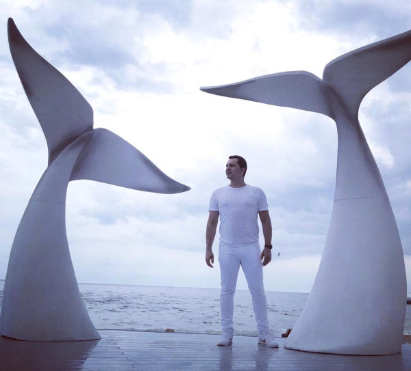 EMOTIONAL TEAMBUILDING & TRAININGS / ideas / options / implementation / go to section…